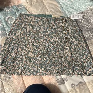 NWT Tillys floral skirt